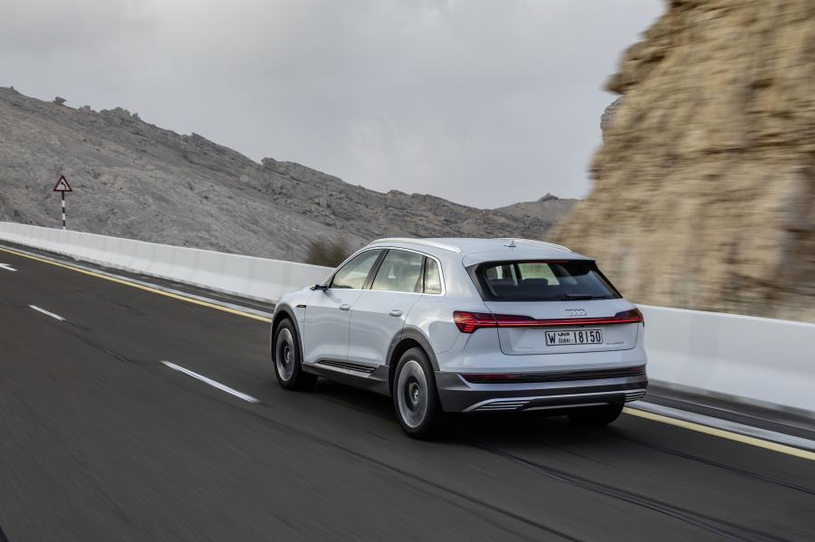  Audi e-tron 55 Quattro 2019 года  (WW) (фото 108 из 452)
